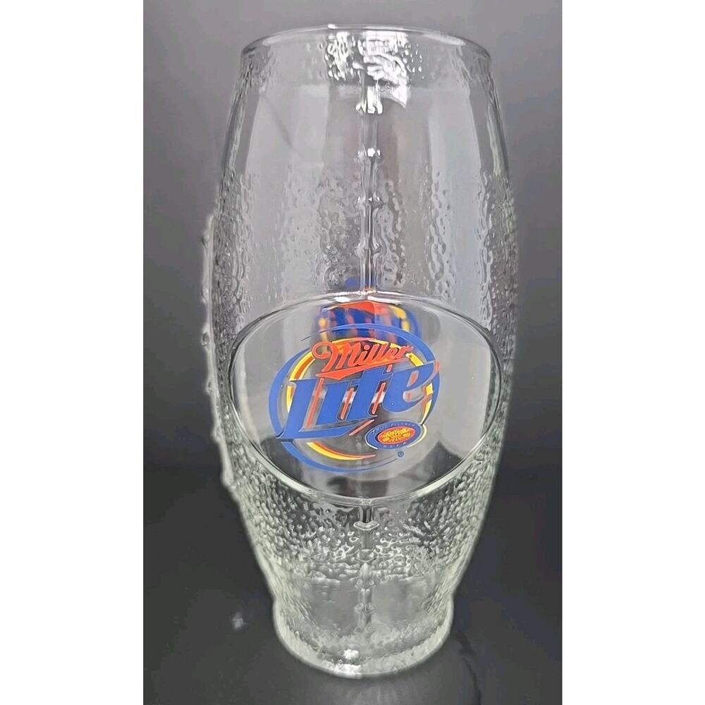 Vintage Miller Lite Football Tavern Beer Glass Approx. Size: 6-1/2" x 3-1/2 U206